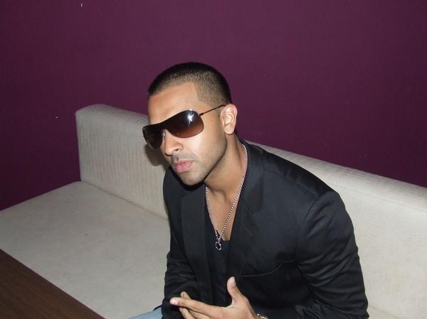 Jay sean tonight. Jay Sean 2023. Jay Sean 2016. Jay Sean в очках. Ride it Джей Шон.